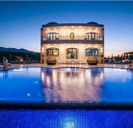 6 bedroom luxury villa with pool near Agia Pelagia, sleeps 12